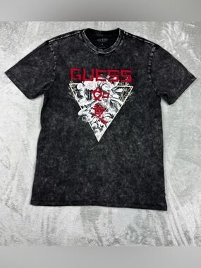Guess Men's Japanese Short Sleeve Triangle Logo Graphic T-Shirt sz M